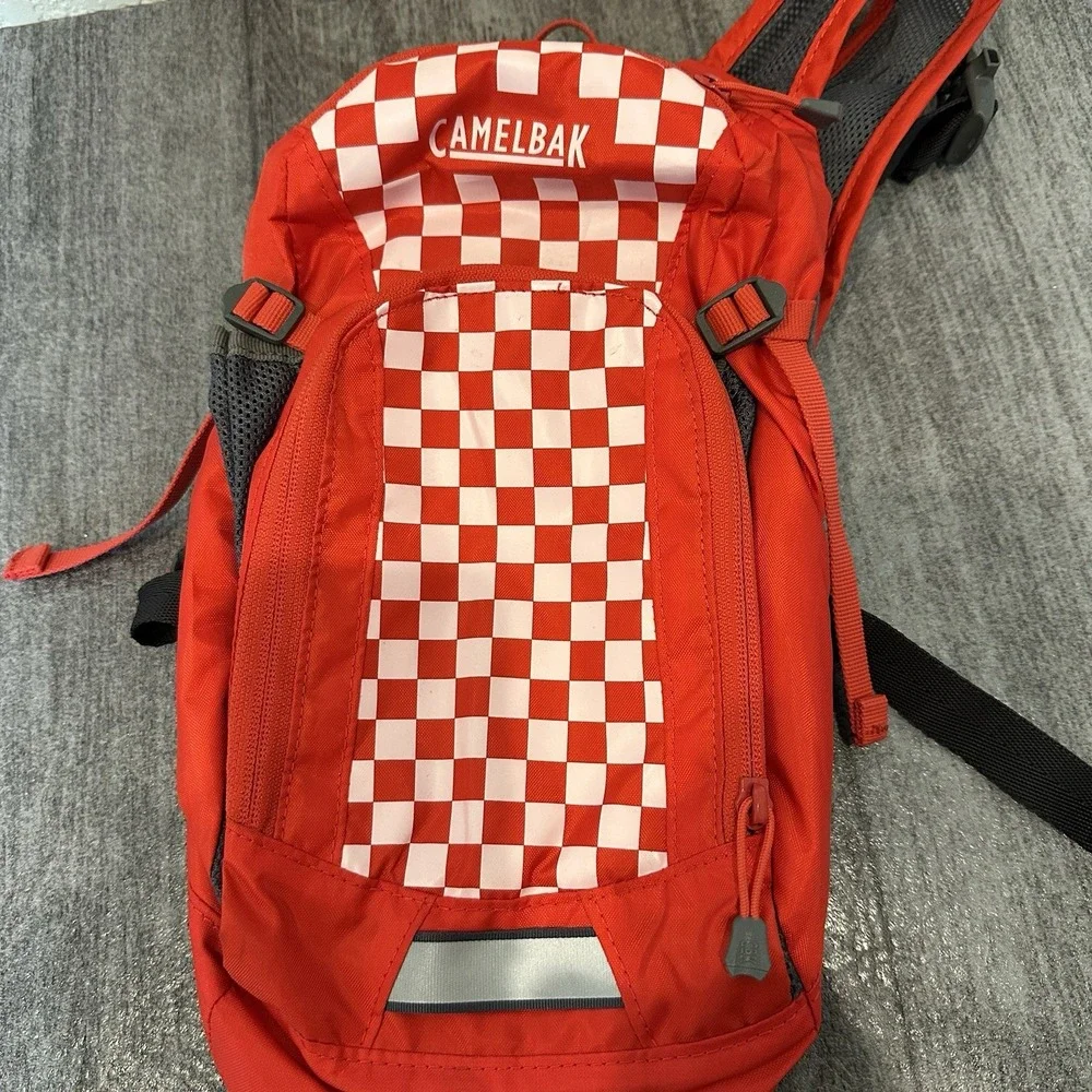CamelBak Mini M.U.L.E. Kids Hydration Backpack, Racing Red C_Racing Red Hiking